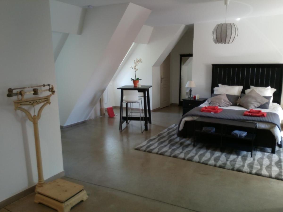 Chateau De St Alyre Hotel Sanssat Eksteriør billede